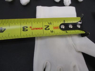 Vintage 50's Gloves, Ivory Exclusive Of Ornamentarion Embroidered Made in Japan - B