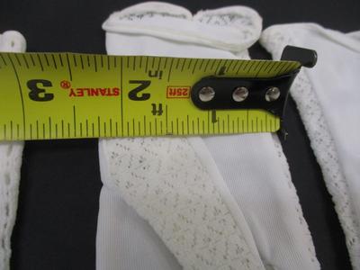 Vintage 50's Gloves, Ivory Exclusive Of Ornamentarion Embroidered Made in Japan - B