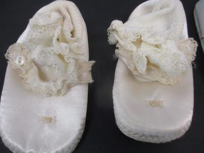 Vintage Baby Shoes White Classic Lace-Up & Booties