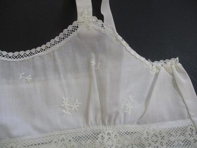5 - Her Majesty Vintage Young Girls Ivory/White Slip Various Sizes Nylon Lace Trim Made in USA #1