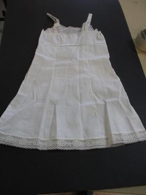 5 - Her Majesty Vintage Young Girls Ivory/White Slip Various Sizes Nylon Lace Trim Made in USA #1
