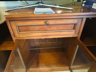 GORGEOUS MEDIA/ENTERTAINMENT CABINET