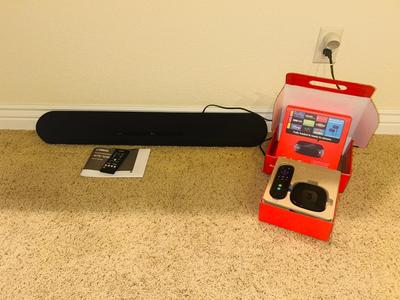 YAMAHA ATS-1080 FRONT SURROUND SYSTEM SOUND BAR AND A NEW ROKU 3