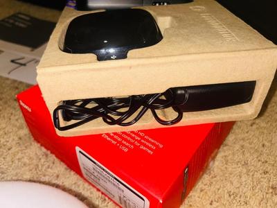 YAMAHA ATS-1080 FRONT SURROUND SYSTEM SOUND BAR AND A NEW ROKU 3