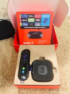YAMAHA ATS-1080 FRONT SURROUND SYSTEM SOUND BAR AND A NEW ROKU 3