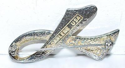 VINTAGE 911 FLAG RIBBON BROOCH (2" x 1") -- Marked 911-2001 © Darlene USA -- on a Silver Tone Setting