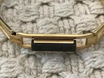 1978 Vintage Avon Jade Stone atype Bracelet locking Gold Tone