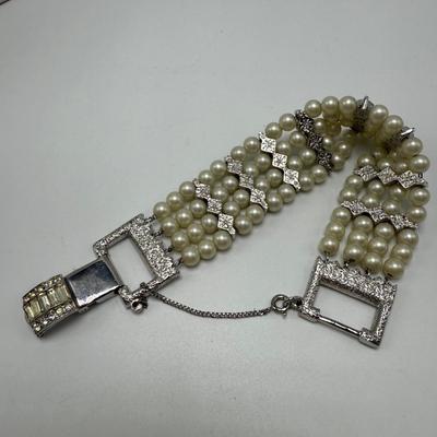 Vintage Brooches incl. Cloisonné w/ Unique Jewelry & More (ST-HS)
