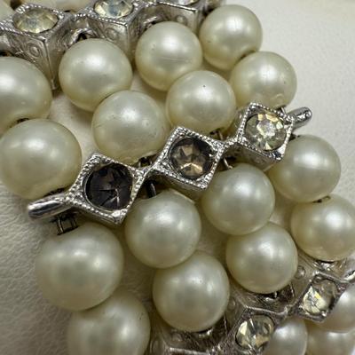 Vintage Brooches incl. Cloisonné w/ Unique Jewelry & More (ST-HS)