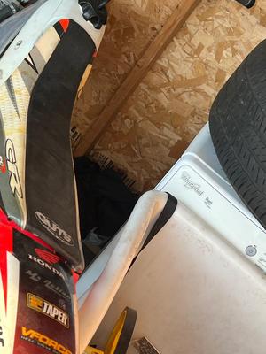 No titles, storage locker auction