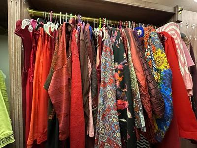 Clothing - Women's Boutique & Fashion Brands 40-80 Pieces size L - 2XL
