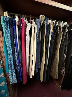 Clothing - Women's Boutique & Fashion Brands 30- 60 pieces size L- 2XL