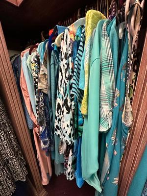 Clothing - Women's Boutique & Fashion Brands - 30-60 pieces size L - 2XL