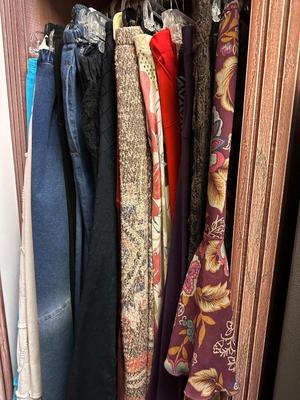 Clothing - Women's Boutique & Fashion Brands 40 - 80 pieces size L - 2XL