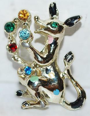 VINTAGE Multicolored Stones KANGAROO BROOCH (1½" x 1") on a Silver Tone Setting