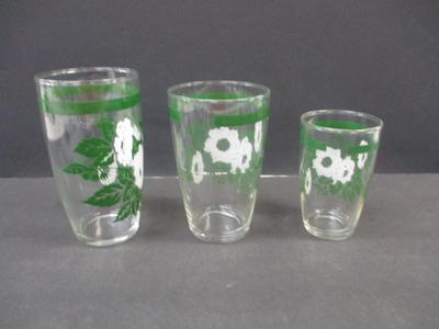 Anchor Hocking Vintage Beverage Glasses White Flowers