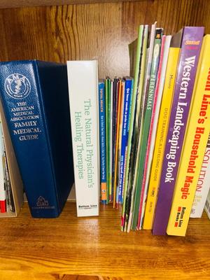 GOOD ASSORTMENT OF BOOKS