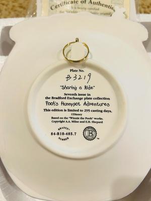 WINNIE THE POOH HONEY POT ADVENTURES SCULPTURAL PLATES FROM THE BRADFORD EXCHANGE