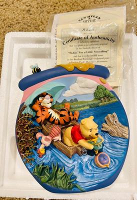 WINNIE THE POOH HONEY POT ADVENTURES SCULPTURAL PLATES FROM THE BRADFORD EXCHANGE