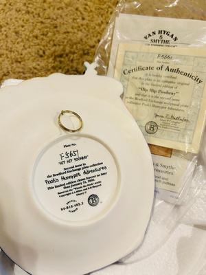 WINNIE THE POOH HONEY POT ADVENTURES SCULPTURAL PLATES FROM THE BRADFORD EXCHANGE