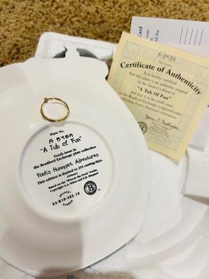WINNIE THE POOH HONEY POT ADVENTURES SCULPTURAL PLATES FROM THE BRADFORD EXCHANGE