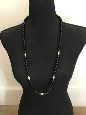 Vintage Black and white pearled necklace