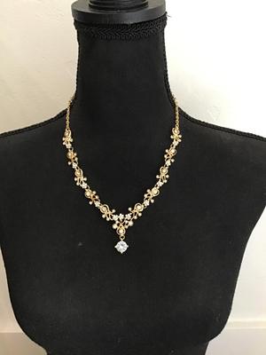 Very beautiful statement necklace