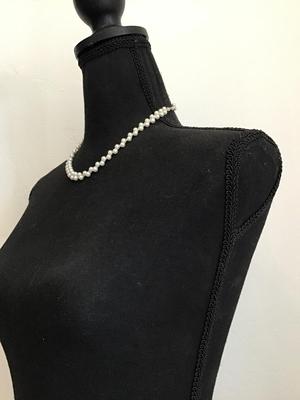 Very beautiful faux white pearl necklace