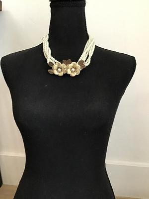 Vintage pearl floral necklace