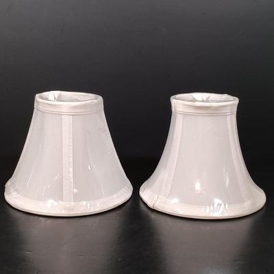 LOT 149: Vintage Lustreware Petite Table Lamp with Pink Hobnail Table Lamp