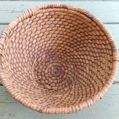 LOT 191: Collection of (5) Hand Woven Natural Fiber Baskets