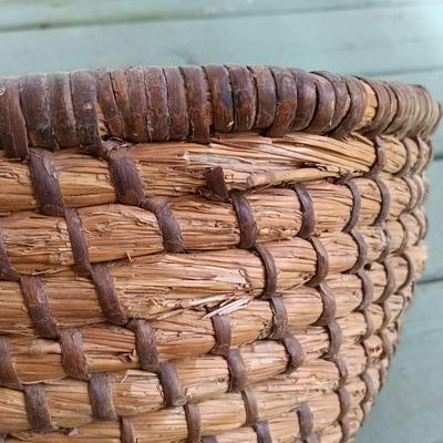 LOT 191: Collection of (5) Hand Woven Natural Fiber Baskets