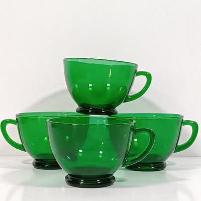 LOT 206: Forest Green Depression Glass Dishware