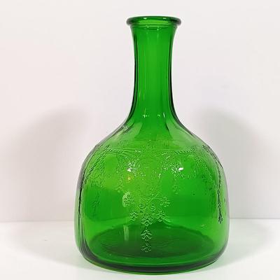 LOT 206: Forest Green Depression Glass Dishware