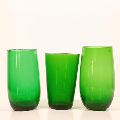 LOT 206: Forest Green Depression Glass Dishware
