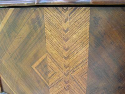 ROOS cedar chest. Beautiful intricately inlaid pattern front.