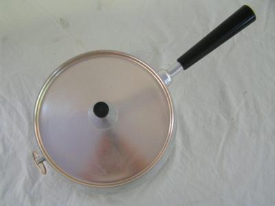 UNIQUE covered pan w/fitted lid..Shiny bright inside!