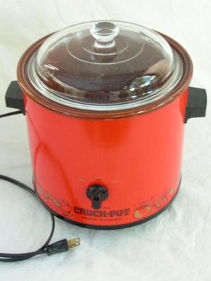 CLASSIC Rival Crock Pot with “Bread ‘n Cake Bake” baking insert