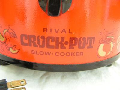 CLASSIC Rival Crock Pot with “Bread ‘n Cake Bake” baking insert