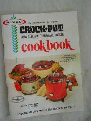 CLASSIC Rival Crock Pot with “Bread ‘n Cake Bake” baking insert