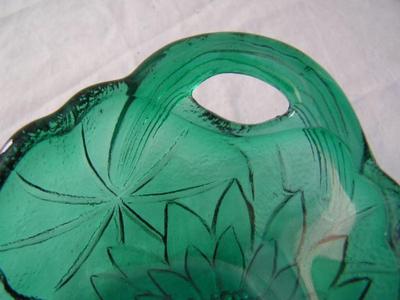 More beautiful vintage Mid-Century items like this elsewhere in this sale. Vintage Mid-Century Indiana Glass, Lily Pons, elliptical...
