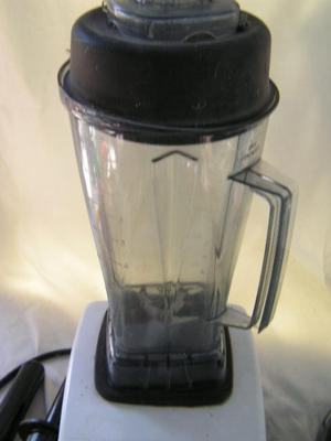 Vita-Mix Super 5000 food blender/processor. Looks like new