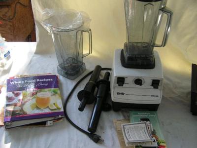 Vita-Mix Super 5000 food blender/processor. Looks like new