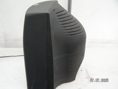 Gamers TV/video-audio display. 27" old school color TV w/stereo