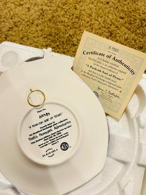 WINNIE THE POOH HONEY POT ADVENTURES SCULPTURAL PLATES FROM THE BRADFORD EXCHANGE