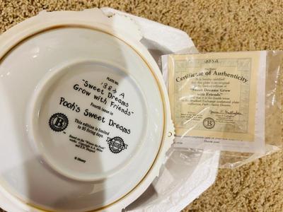 WINNIE THE POOH SWEET DREAMS COLLECTION SCULPTURAL PLATES FROM THE BRADFORD EXCHANGE