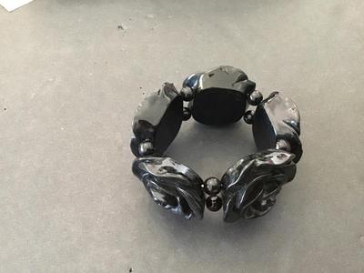 Black floral stretch bracelet