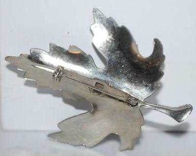 GRAY & BLACK OAK LEAF BROOCH (2¼" x 1¾") on a Silver Tone Setting