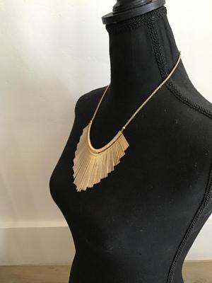 Vintage goldtone necklace
