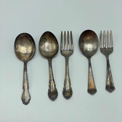 Five Sterling Children’s Flatware (ST-SS)